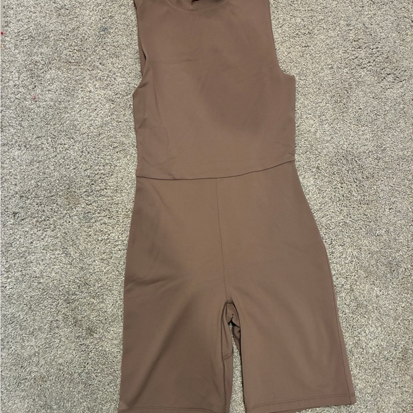 Aritzia contour one piece - Picture 2 of 8